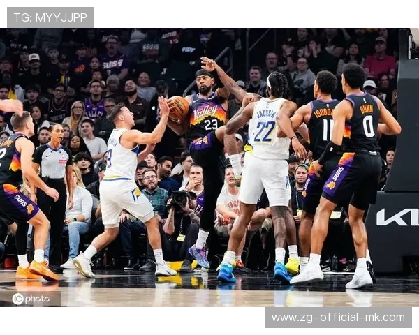 太阳全员爆发，布克与保罗的组合打爆步行者