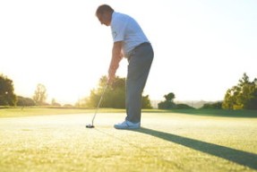 mk中国官网-中国高尔夫球员许赢夺得女子中巡个人第三冠，许亚军高尔夫